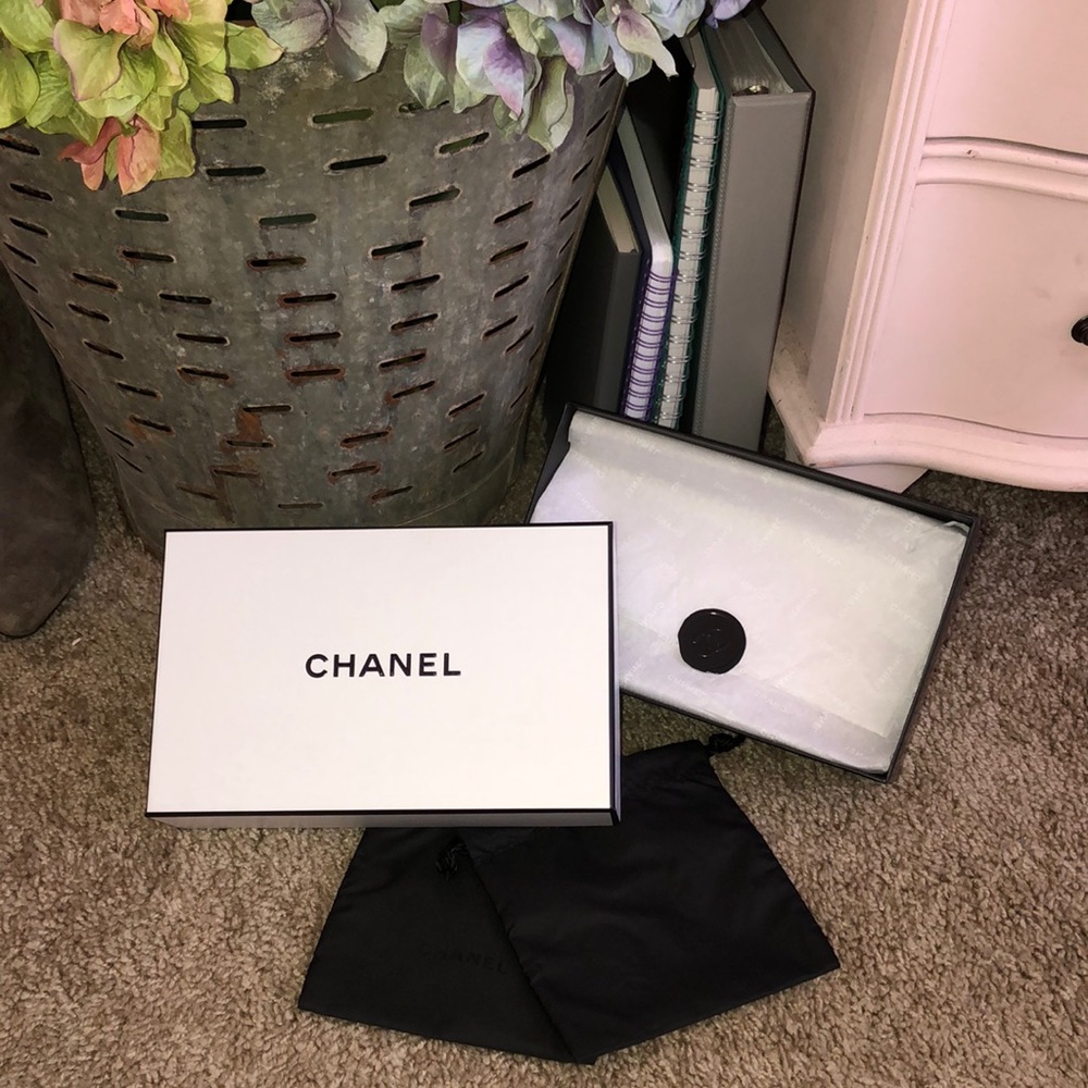 CHANEL Gift Box w/ 2 CHANEL drawstring pouches